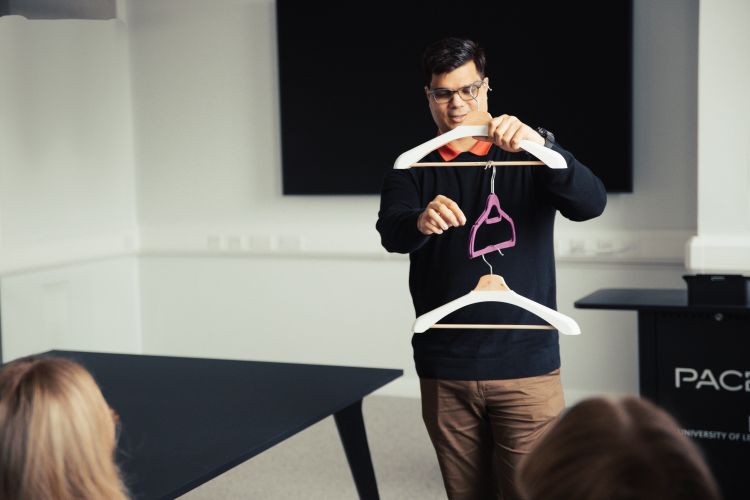 Retail that Resonates: Crafting Consumer Experiences