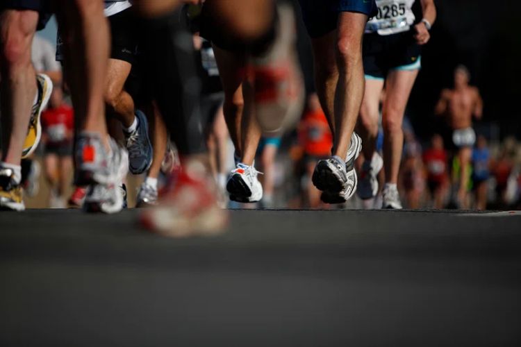 Are ‘super shoes’ cheating? Faculty researcher investigates ethics of performance-enhancing running shoes