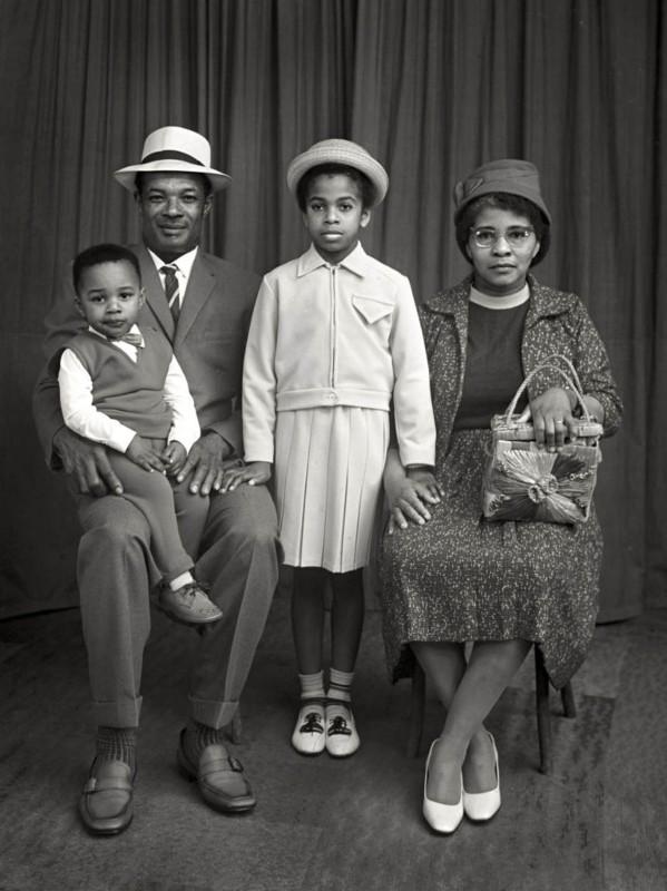 Family photograph taken at the Belle Vue Studio in Bradford