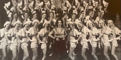 Ethel merman with the chorus of girl crazy