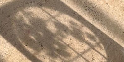 Artwork utilising shadows