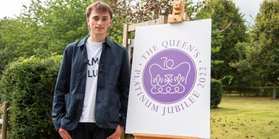 As Jubilee fever hots up across the UK, the official emblem for the Queen’s Platinum celebration, created by University of Leeds student Edward Roberts, is everywhere.