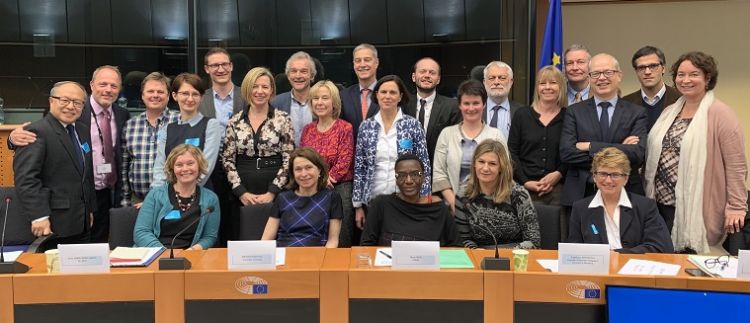Dr Alina Secară from CTS with the group of attendees at meeting at the European Parliament.