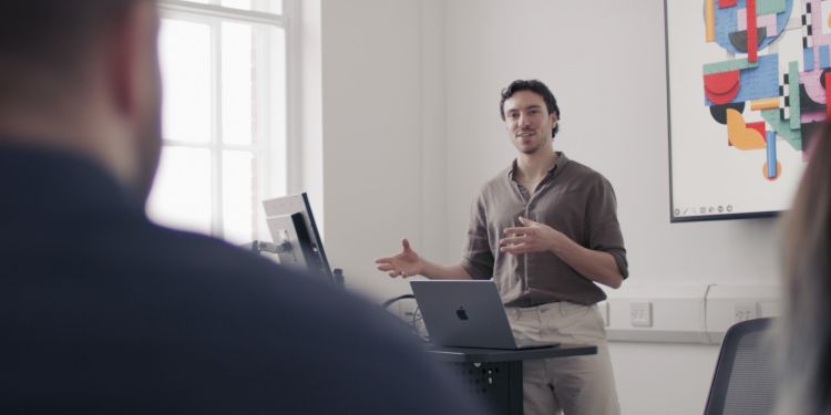The Essentials of Visual Communication