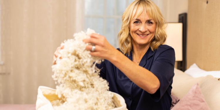 Louise Minchin shares menopause struggles as BBC presenter backs wool remedies for better sleep 