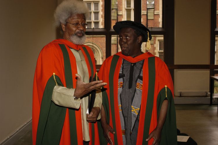 Ngugi wa Thiong'o (right) receives his Honorary doctorate of Letters from the University of Leeds in 2004 with Wole Soyinka (left)