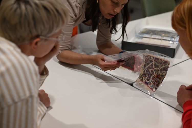 Artist Hannah Sabapathy and colleagues examine finely detailed Kashmiri textile patterns 
