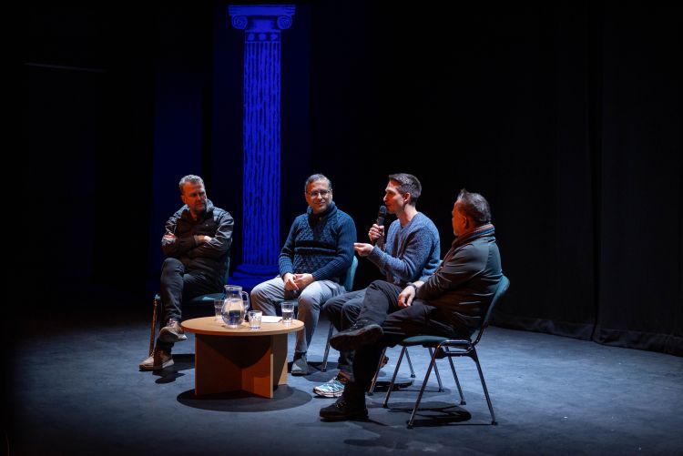 Leeds Playhouse Artistic Director Tom Wright visits PCI. Photo credit: Annabel Cohen