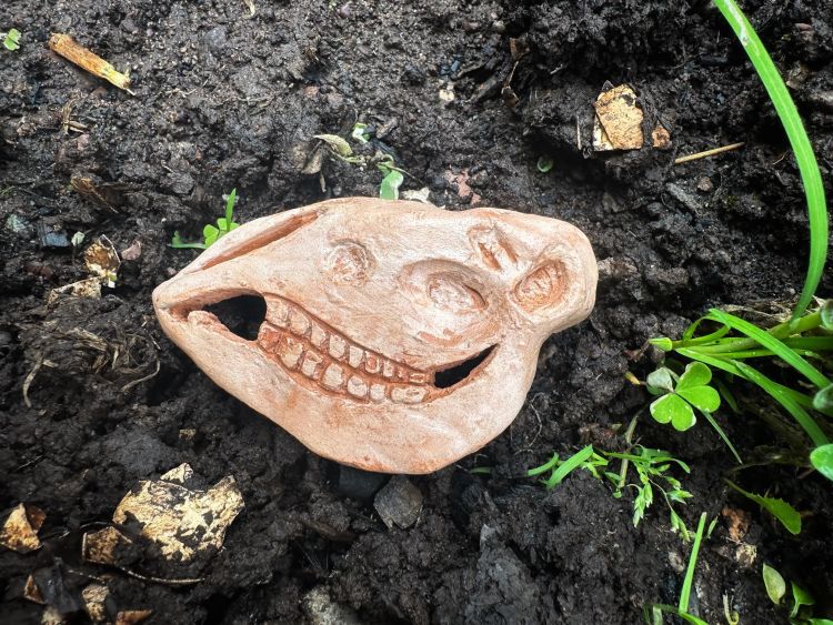 Ceramic sculpture of llama skull