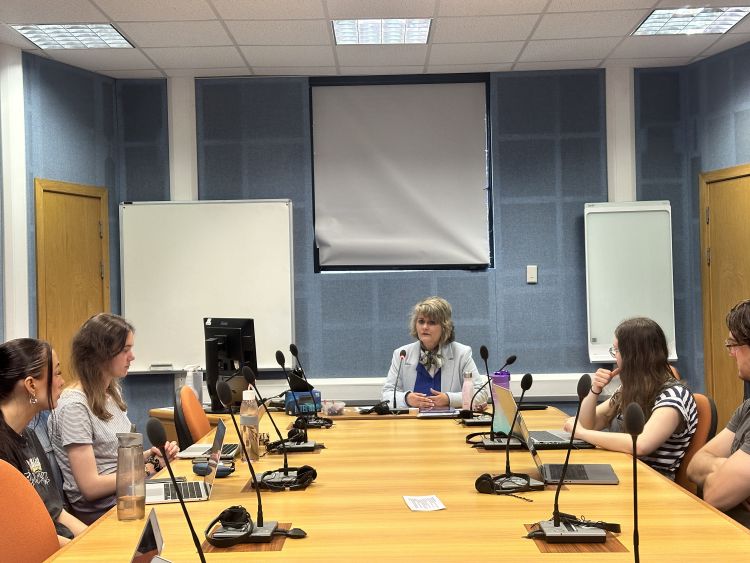 World-leading interpreter gives talk to MA interpreting students